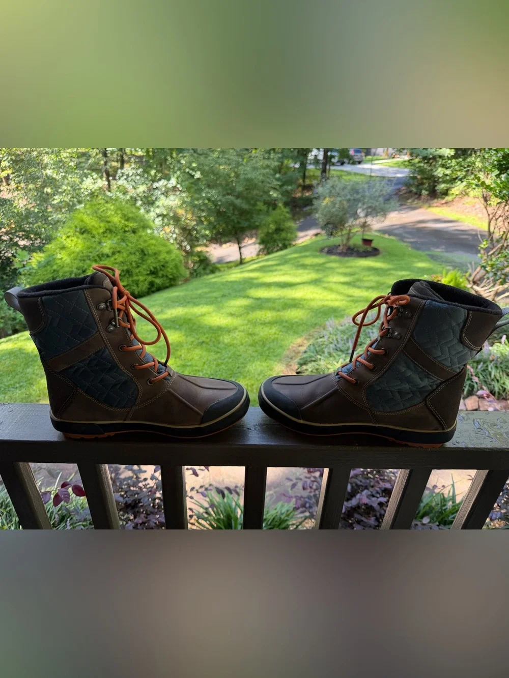 KEEN Women's Brown Quilted Lace-Up Winter Boot Size 9
